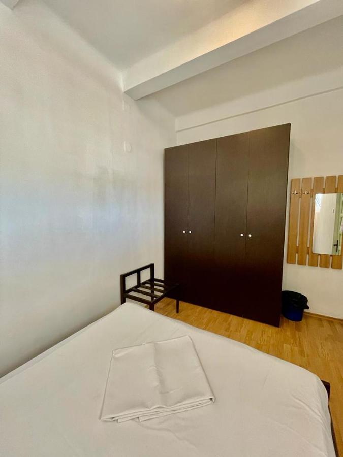 Hostel Cazino Nord Rooms มามายา ภายนอก รูปภาพ