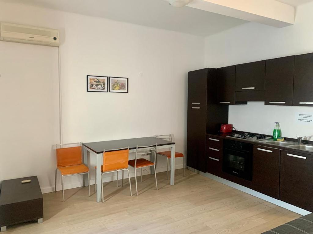 Hostel Cazino Nord Rooms มามายา ภายนอก รูปภาพ