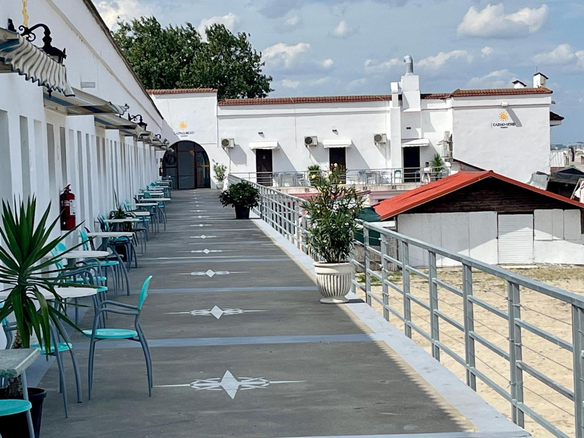 Hostel Cazino Nord Rooms มามายา ภายนอก รูปภาพ