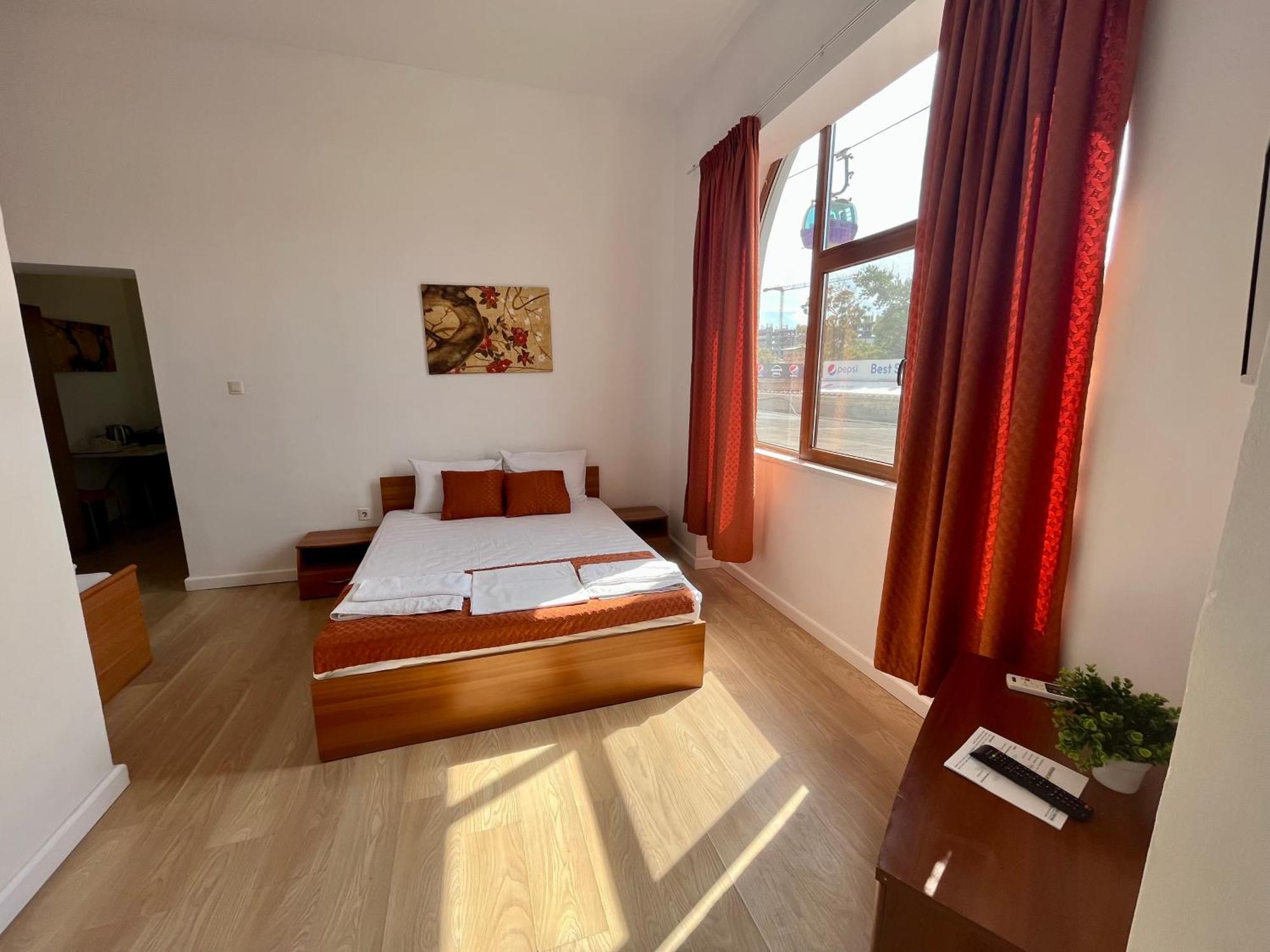 Hostel Cazino Nord Rooms มามายา ภายนอก รูปภาพ